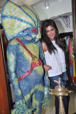 Chitrangada Singh promote Joker with Aliens in Mumbai on 26th July 2012 (91).JPG